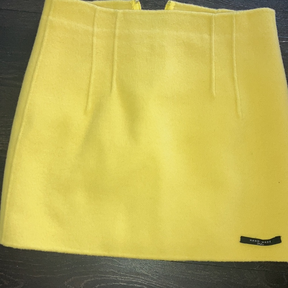 NWOT Yellow Women's Skirt - Picture 5 of 8